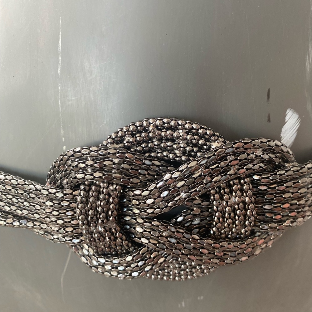 Danier Metallic Beaded Knot Belt/ woman’s one size - Picture 5 of 12